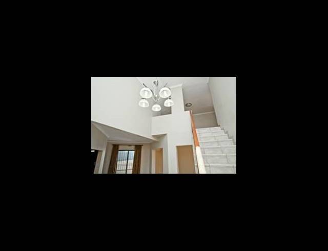 3 BEDROOM TOWNHOUSE FOR SALE IN BRUMA